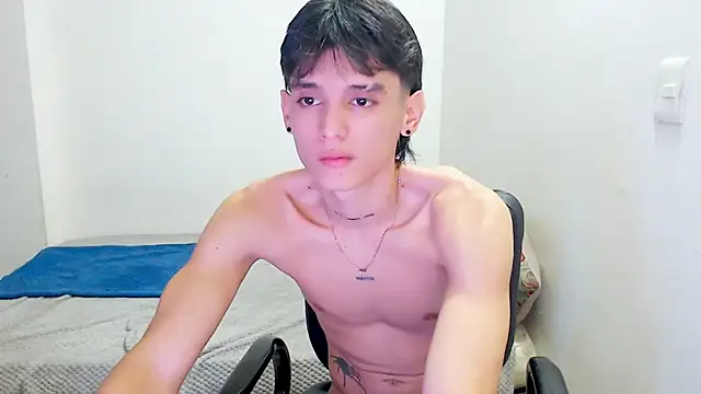 Curtis Jones online show from February 2025 08:45:02 PM