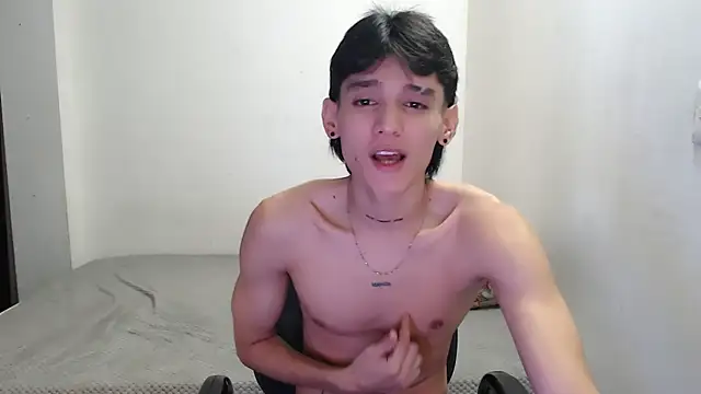 Curtis Jones online show from February 2025 06:13:02 PM