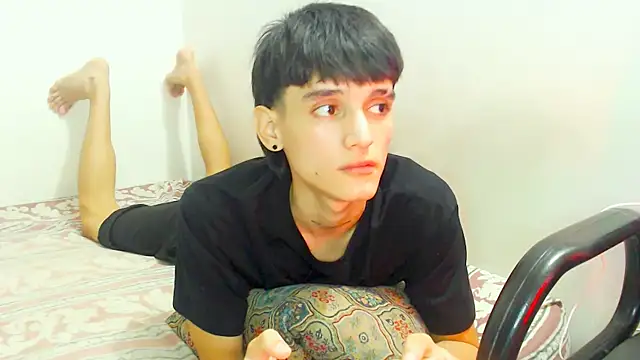 Curtis Jones online show from February 2025 03:23:02 AM