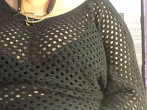 Snapshot of Desi_bhabhiii chatting on February 2025 08:57:02 AM Desi bhabhiii online show from February 2025 08:57:02 AM