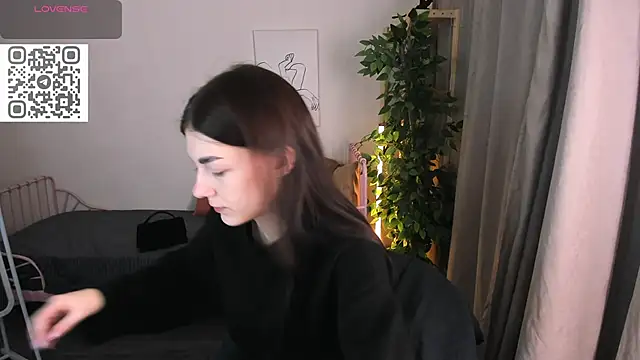 toooyour online show from November 2025 10:10:02 PM