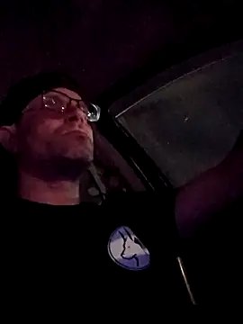 Snapshot of crazycam619 chatting on November 2025 01:59:02 AM crazycam619 online show from November 2025 01:59:02 AM