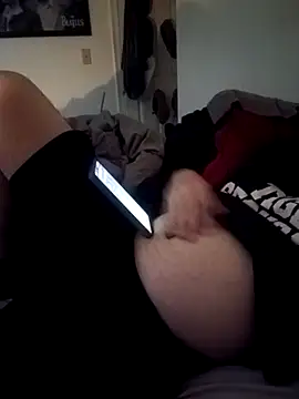 Snapshot of crazycam619 chatting on December 2025 08:47:02 PM crazycam619 online show from December 2025 08:47:02 PM