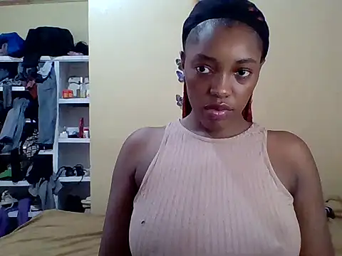 Snapshot of Zara_Twilight chatting on December 2025 11:16:02 AM Zara Twilight online show from December 2025 11:16:02 AM