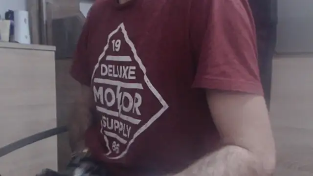 uncutguy01 online show from December 2024 10:55:02 AM