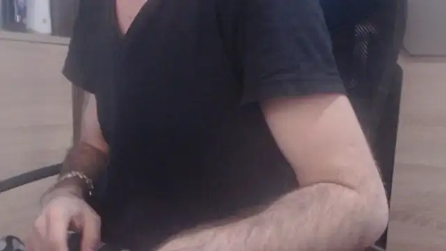 uncutguy01 online show from January 2025 02:09:02 PM