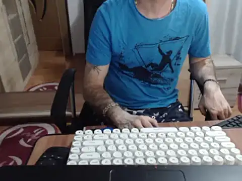 uncutguy01 online show from March 2025 05:06:01 PM