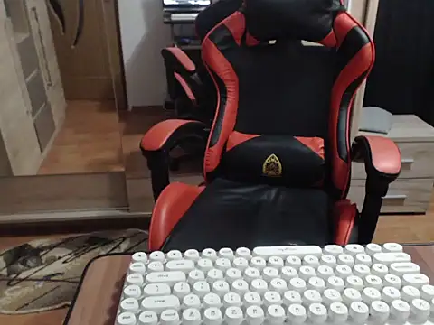 Snapshot of uncutguy01 chatting on September 2025 04:10:02 PM uncutguy01 online show from September 2025 04:10:02 PM