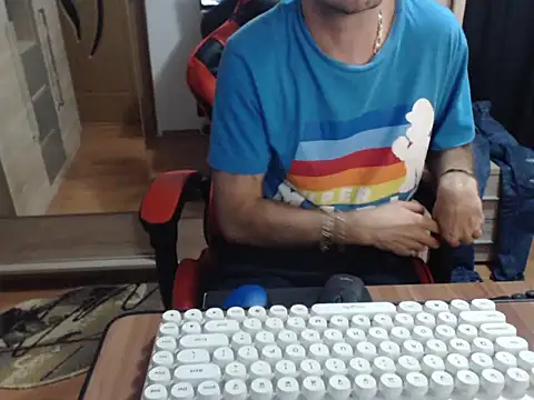 Snapshot of uncutguy01 chatting on September 2025 04:21:02 PM uncutguy01 online show from September 2025 04:21:02 PM