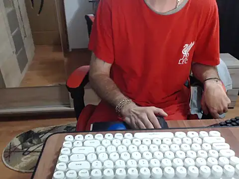 Snapshot of uncutguy01 chatting on September 2025 04:50:01 AM uncutguy01 online show from September 2025 04:50:01 AM