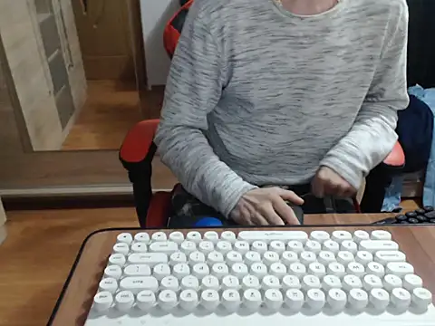 Snapshot of uncutguy01 chatting on October 2025 05:49:01 AM uncutguy01 online show from October 2025 05:49:01 AM