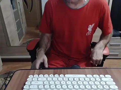 Snapshot of uncutguy01 chatting on November 2025 04:47:01 AM uncutguy01 online show from November 2025 04:47:01 AM