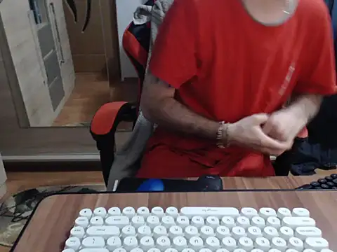 Snapshot of uncutguy01 chatting on November 2025 05:42:02 AM uncutguy01 online show from November 2025 05:42:02 AM