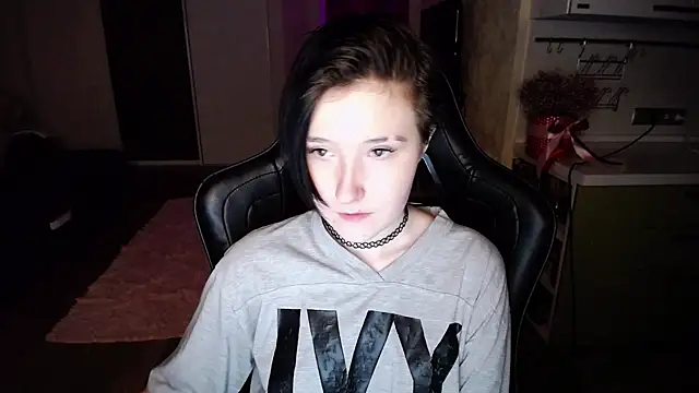 Kira Bakker online show from March 2025 03:59:01 PM