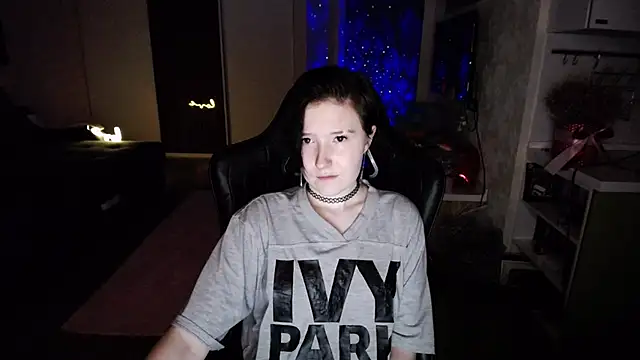 Kira Bakker online show from March 2025 10:15:02 PM