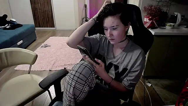 Kira Bakker online show from March 2025 05:52:01 PM