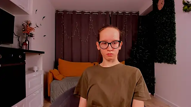 BettyBrowni online show from January 2025 07:15:01 PM