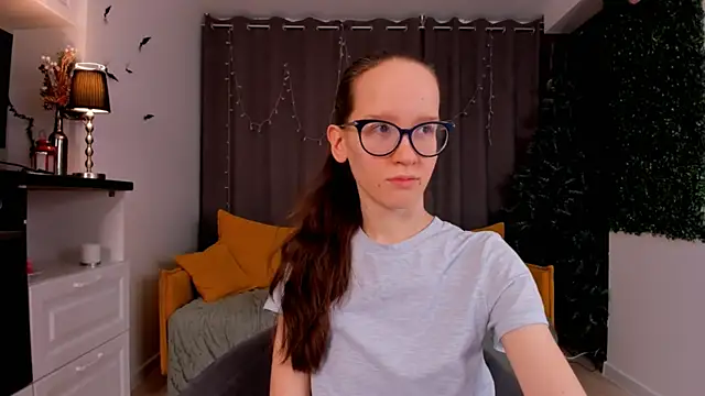 BettyBrowni online show from January 2025 04:05:01 PM