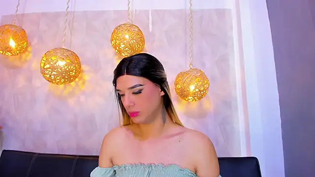victoria aleia  online show from December 2024 07:54:01 PM
