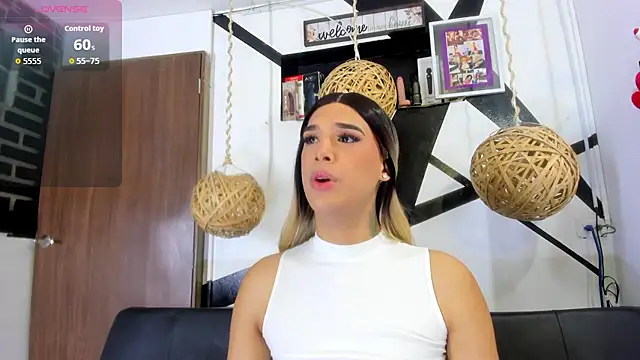 Snapshot of victoria_aleia_ chatting on October 2025 09:47:02 PM victoria aleia online show from October 2025 09:47:02 PM