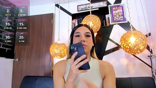 Snapshot of victoria_aleia_ chatting on October 2025 10:19:01 PM victoria aleia online show from October 2025 10:19:01 PM