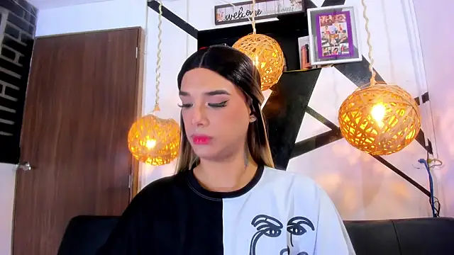 Snapshot of victoria_aleia_ chatting on October 2025 01:09:02 AM victoria aleia online show from October 2025 01:09:02 AM