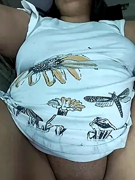 Snapshot of AvaChannel chatting on October 2025 09:26:01 AM AvaChannel online show from October 2025 09:26:01 AM