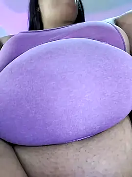 Snapshot of AvaChannel chatting on October 2025 11:06:02 AM AvaChannel online show from October 2025 11:06:02 AM