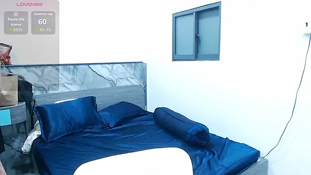 Snapshot of Lin_SiYee chatting on November 2025 01:00:02 PM Lin SiYee online show from November 2025 01:00:02 PM