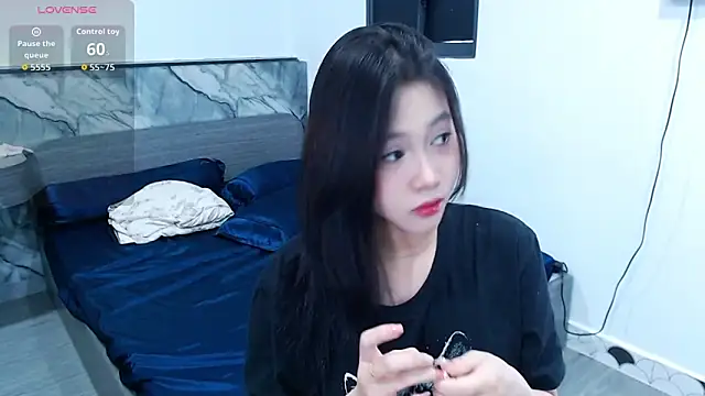 Snapshot of Lin_SiYee chatting on November 2025 09:00:02 AM Lin SiYee online show from November 2025 09:00:02 AM