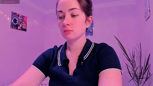 Snapshot of cClandesTina chatting on October 2025 10:29:02 PM cClandesTina online show from October 2025 10:29:02 PM