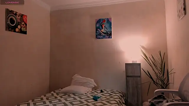 Snapshot of cClandesTina chatting on November 2025 10:21:02 PM cClandesTina online show from November 2025 10:21:02 PM