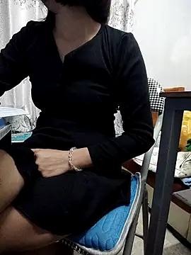 Snapshot of Haralushiaaa chatting on November 2025 07:30:02 AM Haralushiaaa online show from November 2025 07:30:02 AM