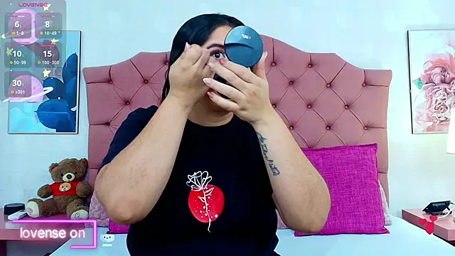 ThyaraJhons online show from November 2025 12:08:02 PM