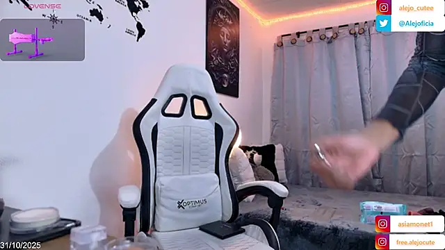 Snapshot of alejo_cute chatting on October 2025 09:38:02 PM alejo cute online show from October 2025 09:38:02 PM