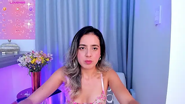 Snapshot of Lucyortiz_ chatting on February 2025 06:49:02 PM Lucyortiz online show from February 2025 06:49:02 PM