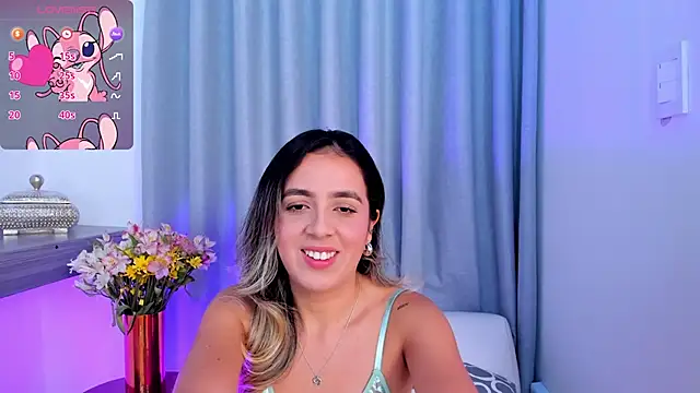 Snapshot of Lucyortiz_ chatting on February 2025 06:06:01 PM Lucyortiz online show from February 2025 06:06:01 PM