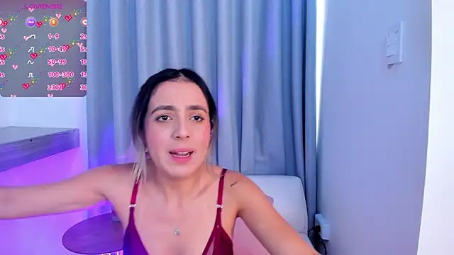 Snapshot of Lucyortiz_ chatting on February 2025 06:46:02 PM Lucyortiz online show from February 2025 06:46:02 PM