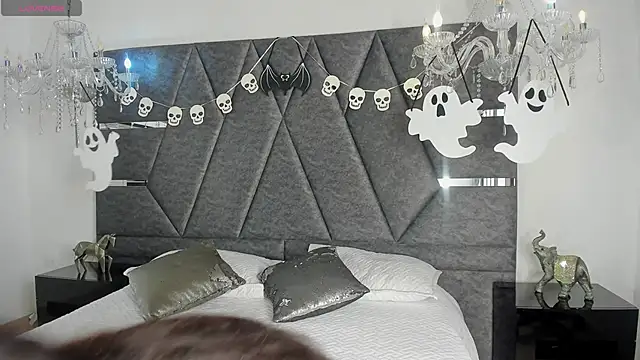 Snapshot of IsabellaGrey19 chatting on October 2025 07:16:02 PM IsabellaGrey19 online show from October 2025 07:16:02 PM