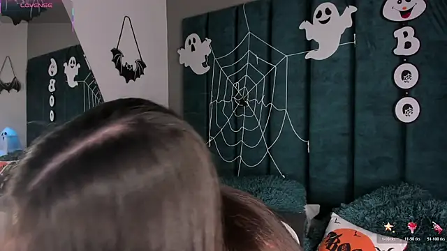 Snapshot of IsabellaGrey19 chatting on November 2025 07:35:02 PM IsabellaGrey19 online show from November 2025 07:35:02 PM