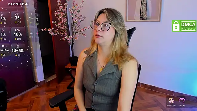 Chanelll Taylorr  online show from March 2025 01:12:02 PM