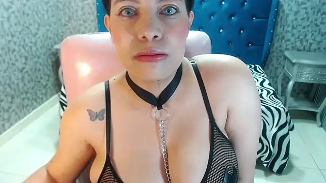 CurvyJulieth online show from September 2025 06:24:02 AM