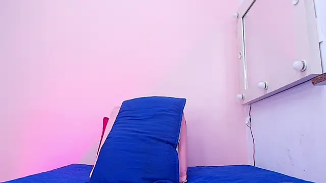 Snapshot of kendal_rossi chatting on September 2025 11:59:01 AM kendal rossi online show from September 2025 11:59:01 AM