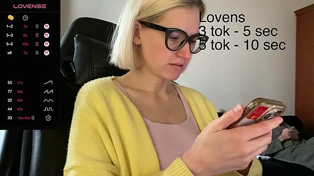 Sexy Sweets online show from October 2025 10:12:01 AM