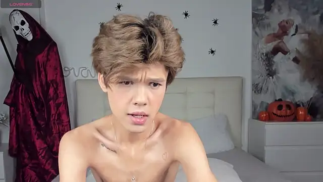 Felix Rey online show from November 2025 10:56:02 PM