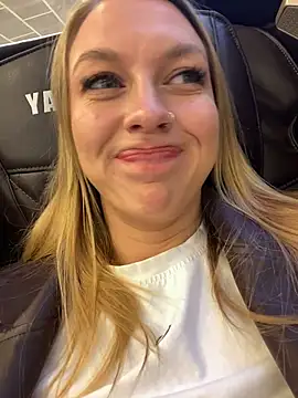 Sweet   Emily online show from October 2025 01:14:01 PM