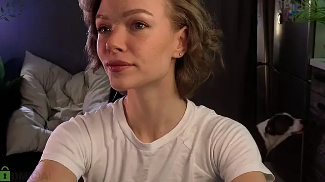 Snapshot of Eva_Natsumi chatting on October 2025 05:41:02 PM Eva Natsumi online show from October 2025 05:41:02 PM