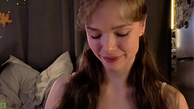 Snapshot of Eva_Natsumi chatting on November 2025 06:06:01 PM Eva Natsumi online show from November 2025 06:06:01 PM