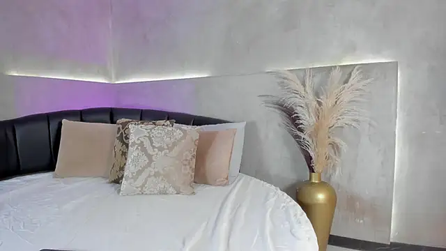 Nicol Lopez 1 online show from October 2025 09:12:02 PM