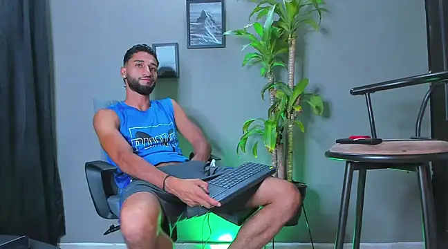 Snapshot of Damian_022 chatting on February 2025 12:37:01 AM Damian 022 online show from February 2025 12:37:01 AM